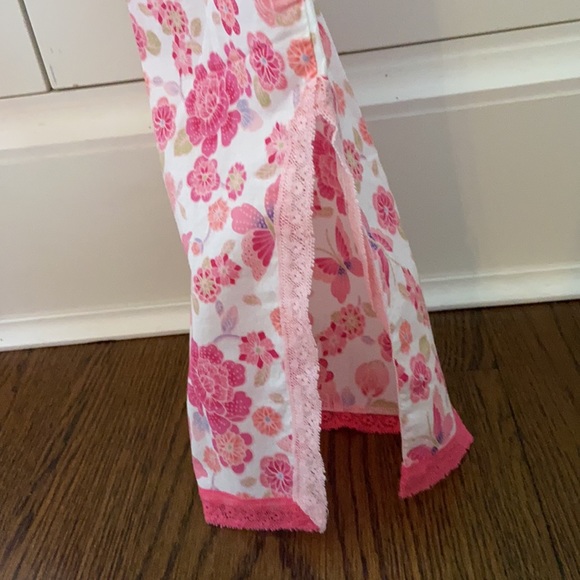 COPY - Josie Natori Pajamas, size medium, Pink Floral top and bottom. Lightly W… - Picture 2 of 7